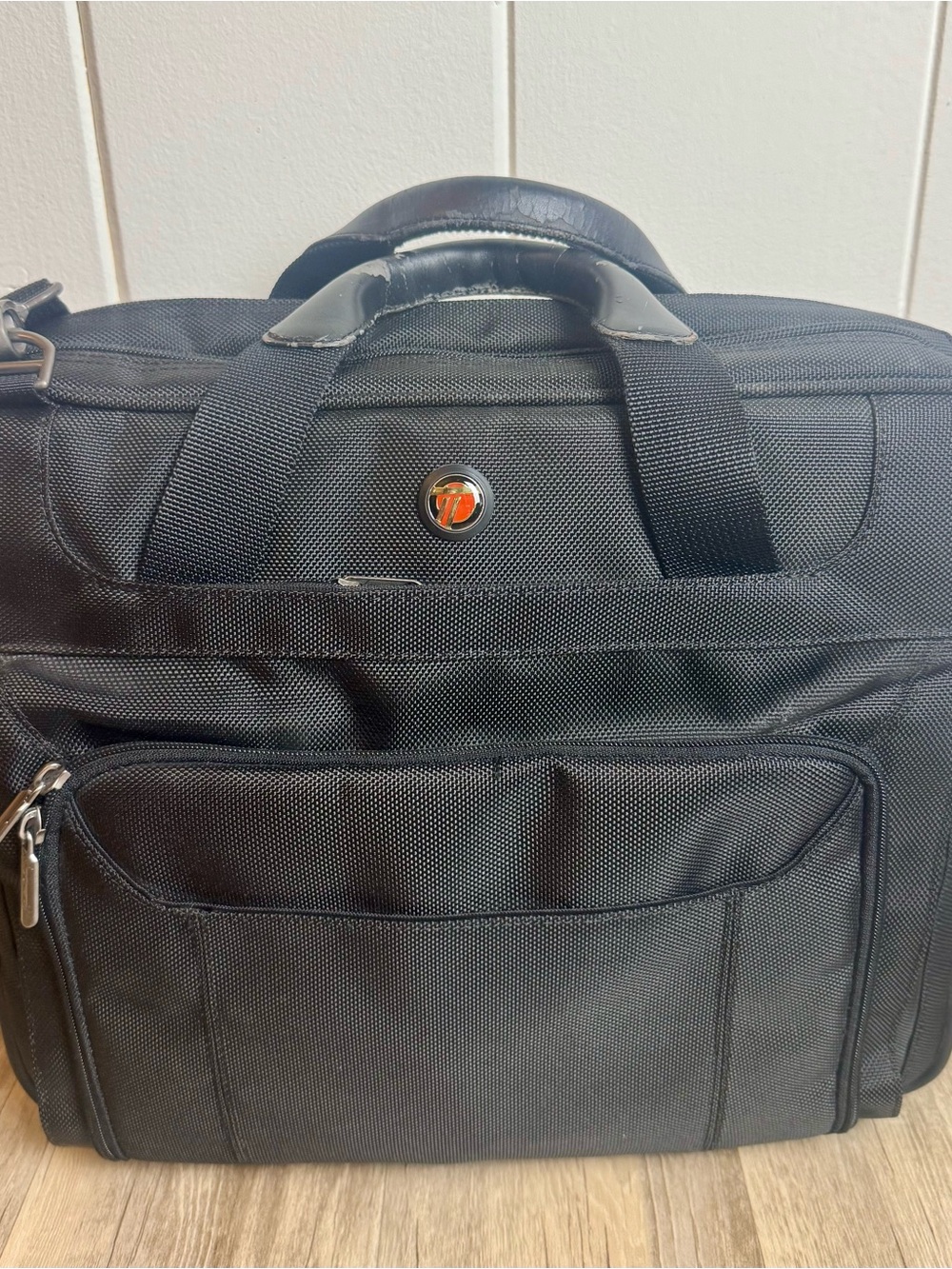 Targus Laptop Bag Briefcase Black Nylon Work Bag w Strap